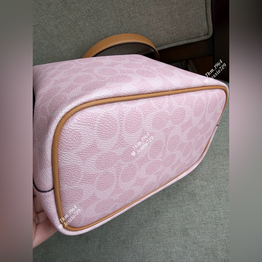NWT！COACH Rowan Bucket Bag In Signature Canvas With Charms（CEA23）fast shipping - Picture 5 of 15